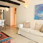 Citilet 4 Duplex, Funky With Large Terrace